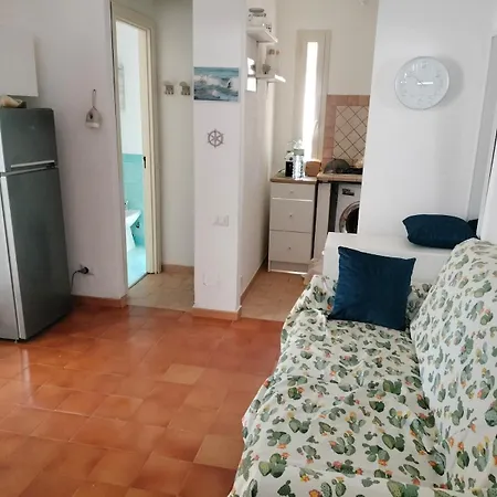 Cala Lupo, 400m Dalla Stintino