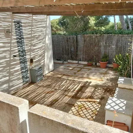 Daire Cala Lupo, 400m Dalla *