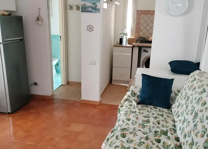 Cala Lupo, 400m Dalla Stintino